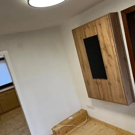 Ferienhaus Im Gruenen Mit Garten & Parkplatz * Schotten