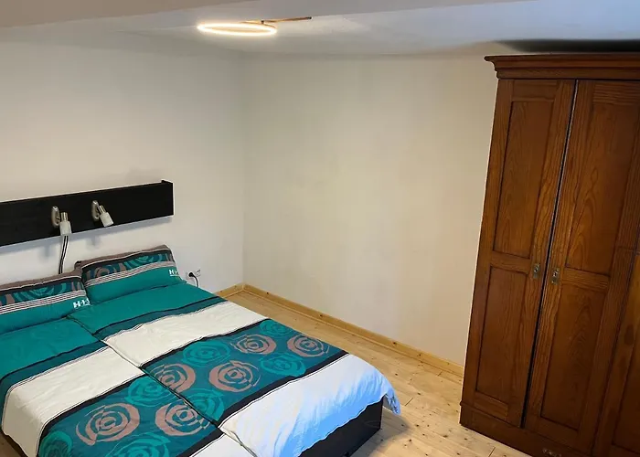 בית נופש Inklusive Parkplatz שוטן